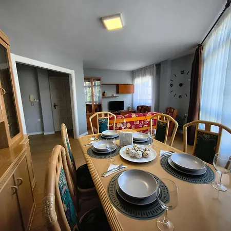 Martinez Rosalia Lejlighed Padrón